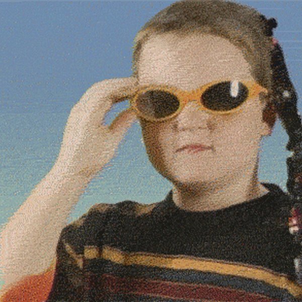 Девочка в очках мемы