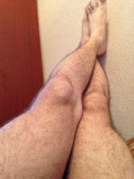Мужские ногиволлсатые