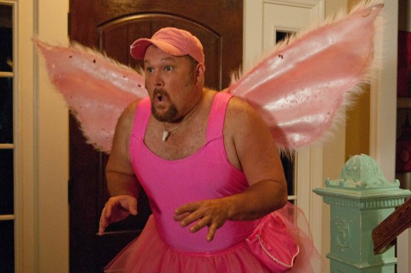 Парень в костюме феи