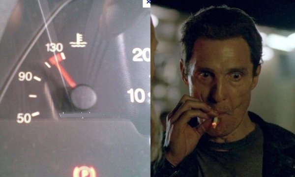 Метью Макконахи курит