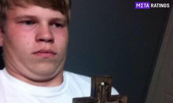 Мальчик с крестом