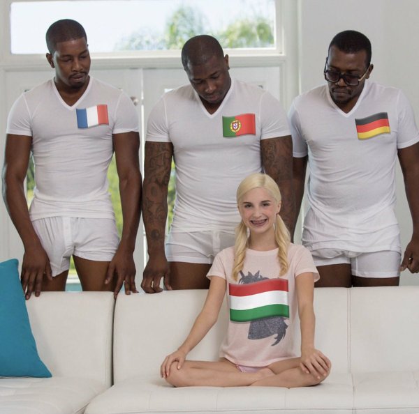 Восемь негров и девушка