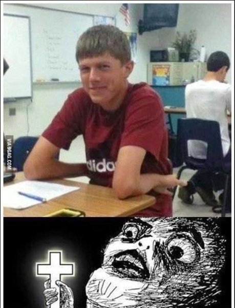 Пацан с крестом в руке