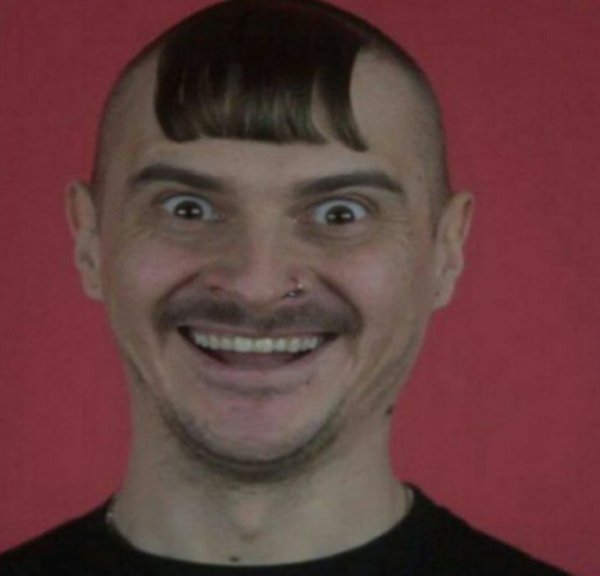 Илья Прусикин прическа