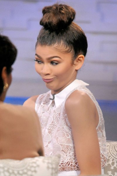 Зендая лицо