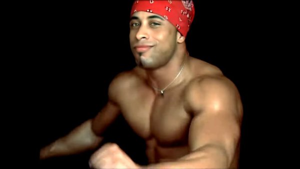 Стриптизер Рикардо Милос