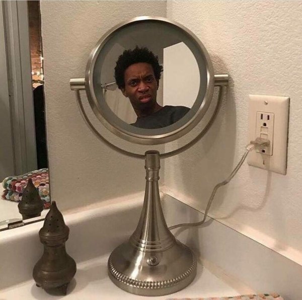 Зеркало прикол