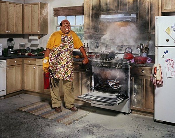 Мужчина на кухне