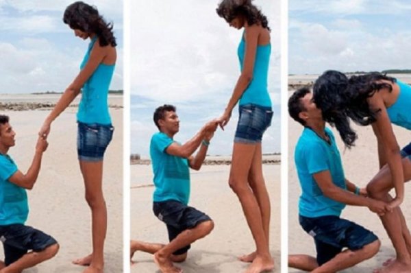 С маленькой девочкой и большим парнем