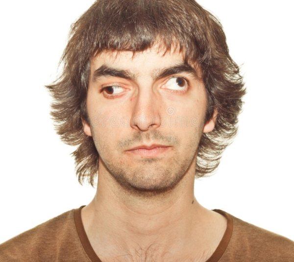 ГЛАЗАТВ разные стороны