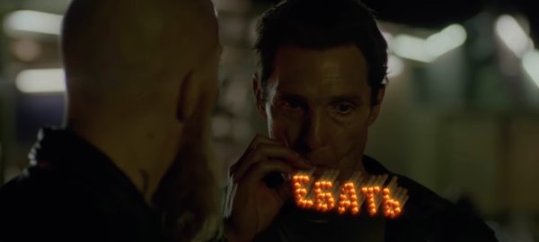 Мэттью Макконахи настоящий детектив курит