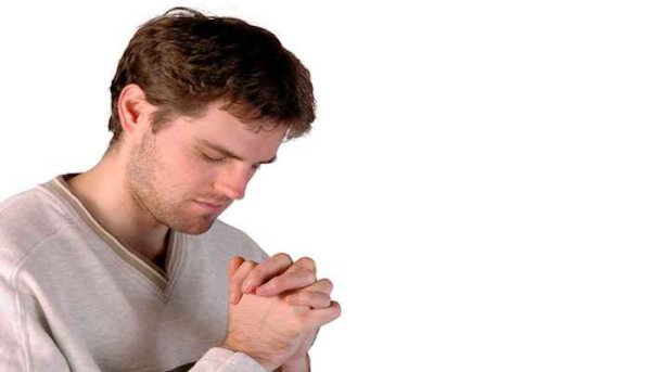 Парень молится Мем