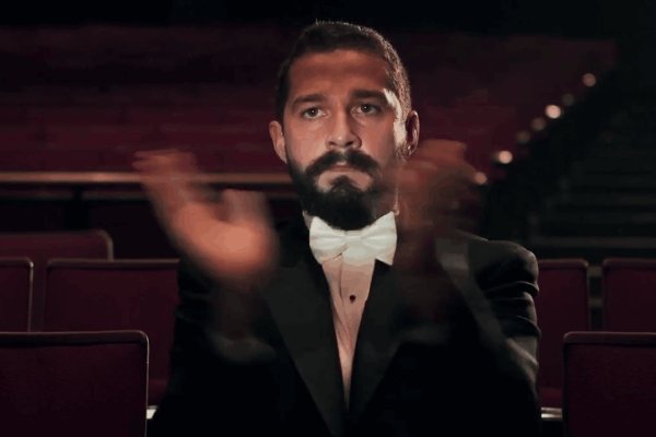 Хлопает Мем