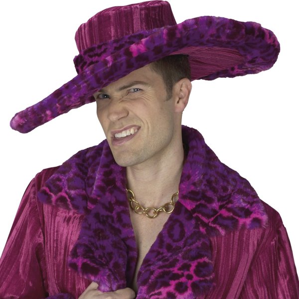 Мужчина в розовом