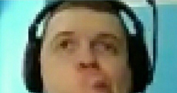 Мужик в наушниках