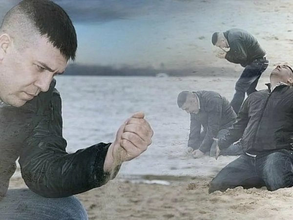 Мем мужик с песком