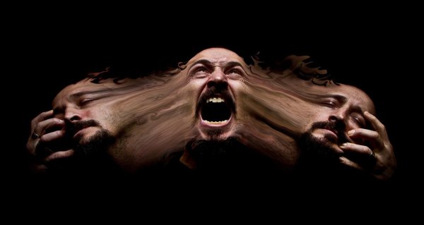 Орущий человек