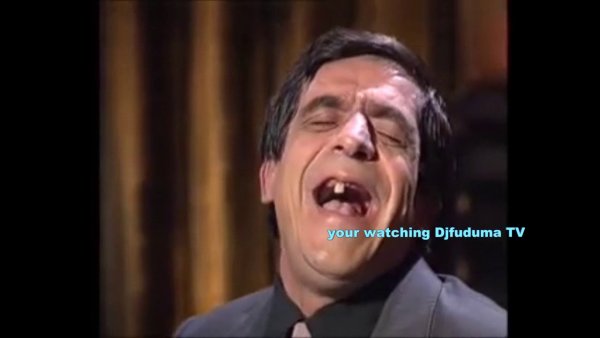 Итальянец смеется