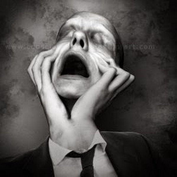 Орущий человек