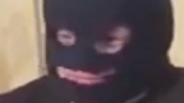 Смешное лицо в Балаклаве