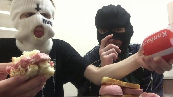 Мужик в Балаклаве