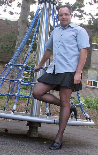 Мужчины в юбках и платьях