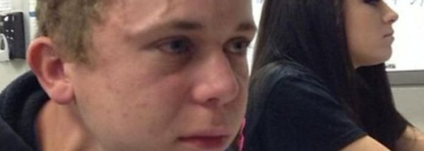 Напряженный мальчик