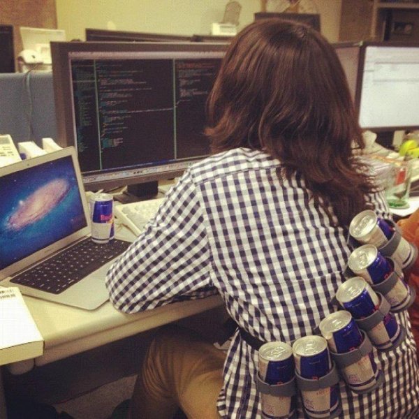 За компьютером прикол