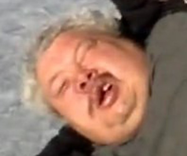 С пьяным мужиком на льду