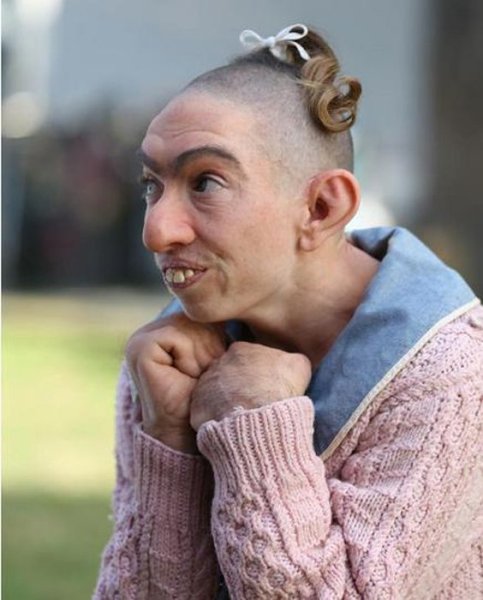 Наоми Гроссман аиу Пеппер