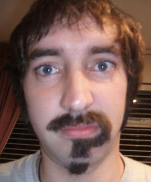 Смешные усы