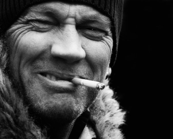 Суровое мужское лицо