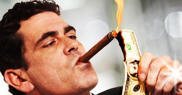 Богатый мужик с сигарой