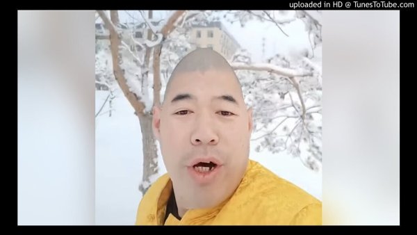 Китаец поет