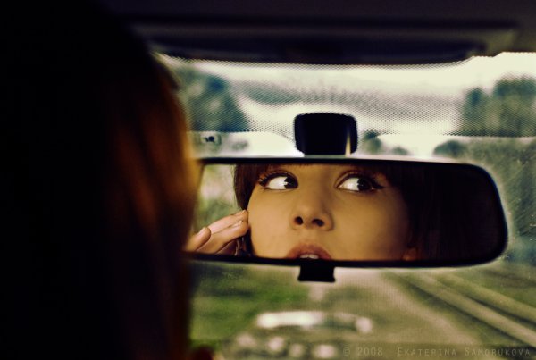 Мемы про девушек за рулем