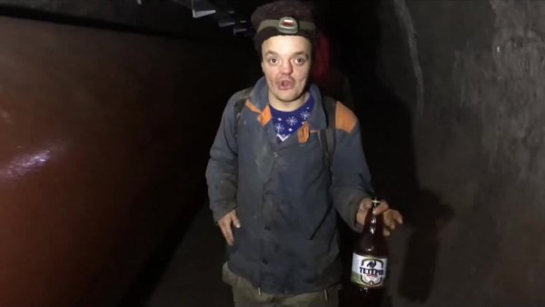 Мужик в шахте