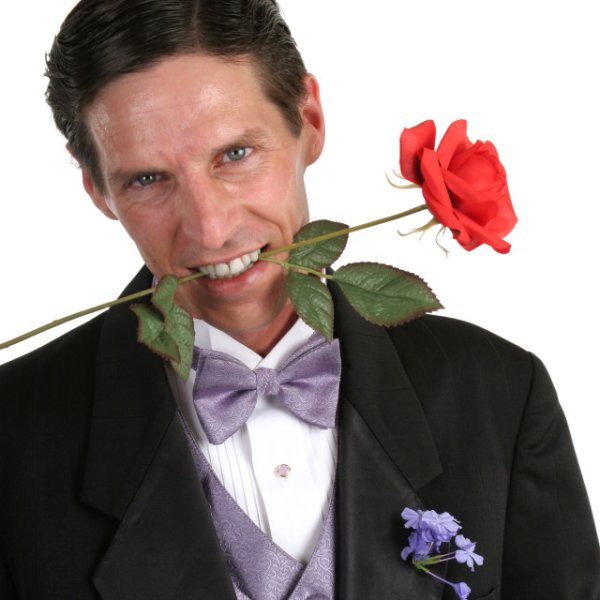 Мужчина с розой