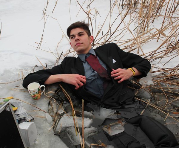 Игорь Назаров школьник в болоте