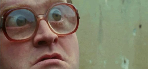 Толстый в круглых очках