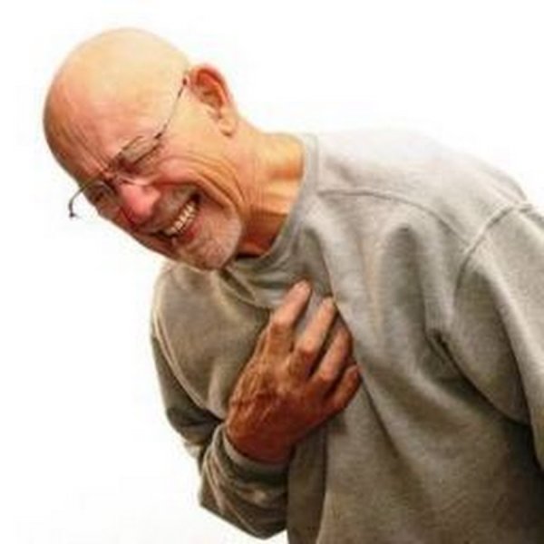 Человек схватился за сердце