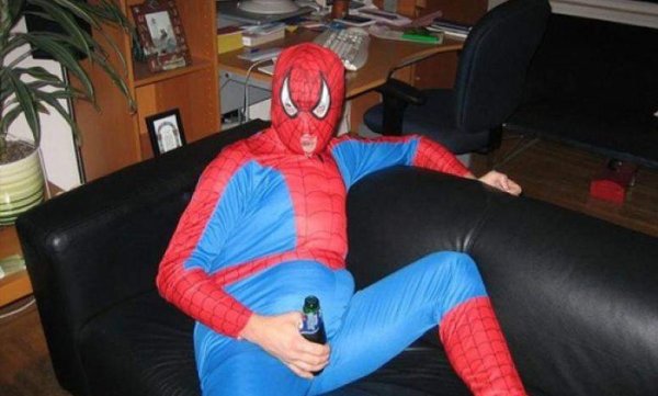 Костюм человека паука прикол