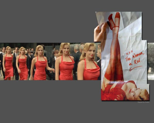 Матрица 1 женщина в Красном