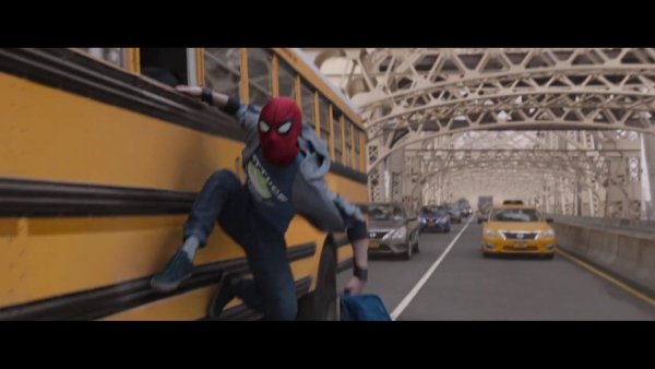 Человек паук фильм в автобусе