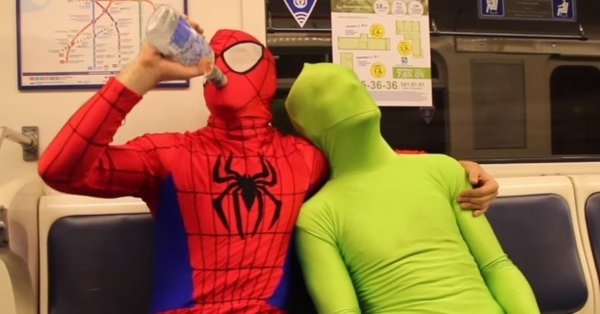 Смешной человек паук