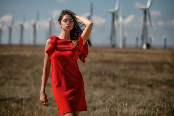 Девушка в платье