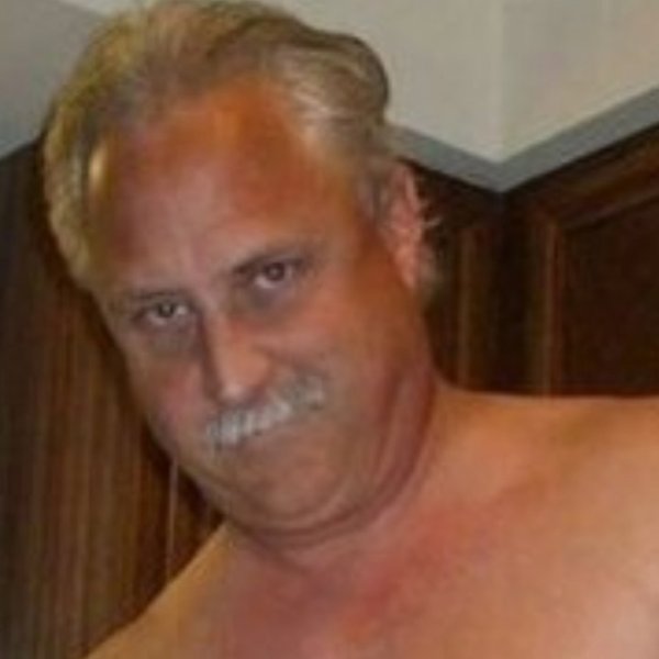 Хочешь чаю уже наливаю