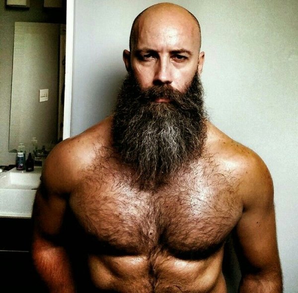 Лысый с бородой