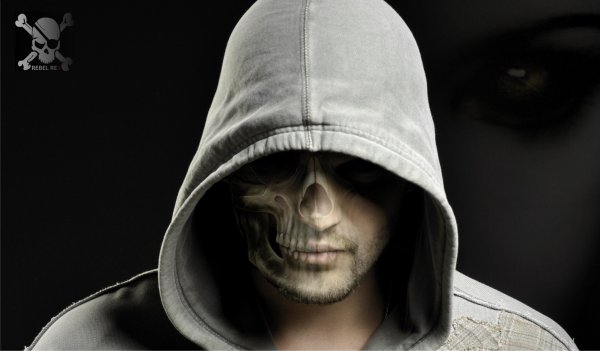 Парень в капюшоне