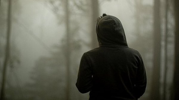 Парень в капюшоне