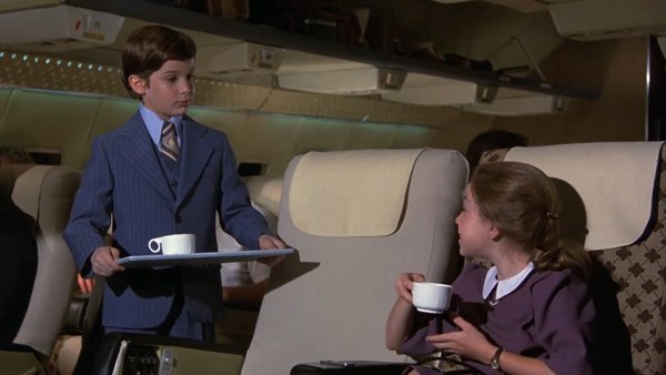 Аэроплан фильм 1980 самолет